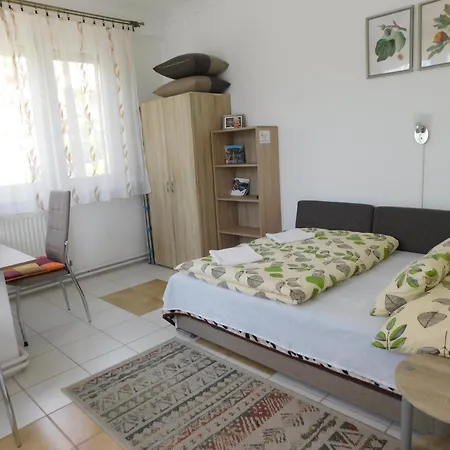 Fügés Vendégház *